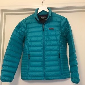 Patagonia Woman’s Down Sweater Jacket Medium